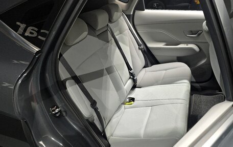 Hyundai Kona, 2024 год, 2 500 000 рублей, 22 фотография