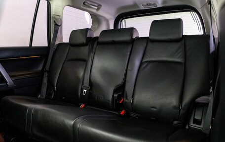 Toyota Land Cruiser Prado 150 рестайлинг 2, 2014 год, 3 600 000 рублей, 24 фотография