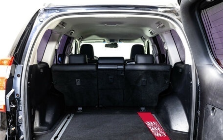 Toyota Land Cruiser Prado 150 рестайлинг 2, 2014 год, 3 600 000 рублей, 28 фотография