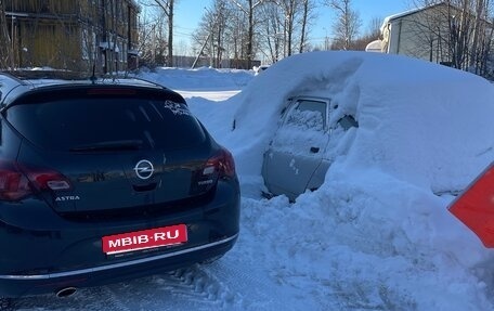 Opel Astra J, 2014 год, 850 000 рублей, 1 фотография