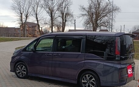 Honda Stepwgn IV, 2017 год, 2 250 000 рублей, 5 фотография