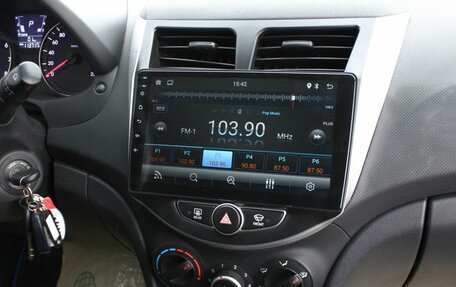 Hyundai Solaris II рестайлинг, 2012 год, 750 000 рублей, 18 фотография