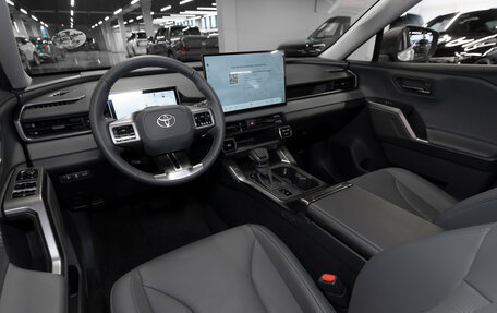 Toyota RAV4, 2025 год, 4 950 000 рублей, 7 фотография