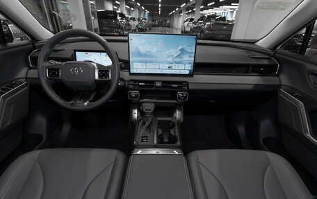 Toyota RAV4, 2025 год, 4 950 000 рублей, 8 фотография