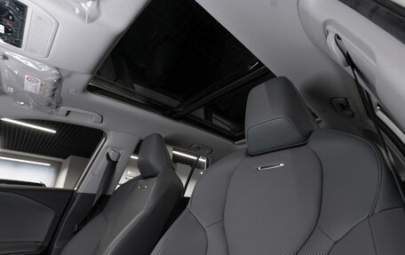 Toyota RAV4, 2025 год, 4 950 000 рублей, 10 фотография