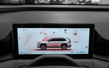 Toyota RAV4, 2025 год, 4 950 000 рублей, 13 фотография