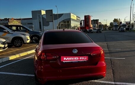 Volkswagen Jetta VI, 2014 год, 970 000 рублей, 2 фотография