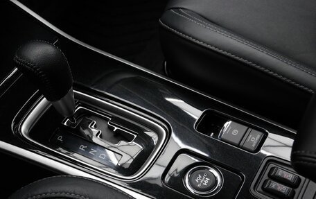 Mitsubishi Outlander III рестайлинг 3, 2020 год, 2 900 000 рублей, 16 фотография