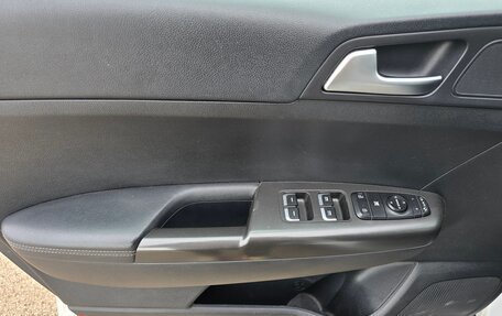 KIA Sportage IV рестайлинг, 2019 год, 2 250 000 рублей, 19 фотография