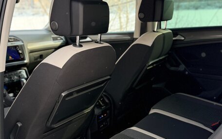 Volkswagen Tiguan II, 2019 год, 2 850 000 рублей, 13 фотография