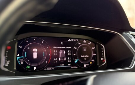 Volkswagen Tiguan II, 2019 год, 2 850 000 рублей, 16 фотография