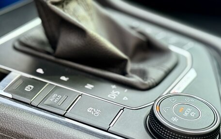 Volkswagen Tiguan II, 2019 год, 2 850 000 рублей, 17 фотография