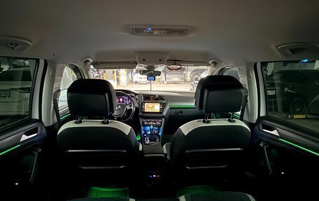 Volkswagen Tiguan II, 2019 год, 2 850 000 рублей, 24 фотография