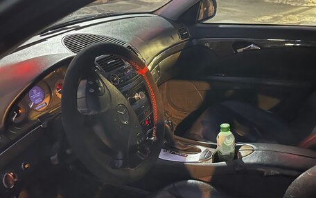 Mercedes-Benz E-Класс, 2003 год, 10 фотография