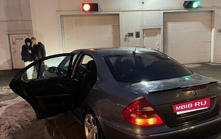 Mercedes-Benz E-Класс, 2003 год, 4 фотография