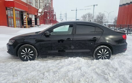 Volkswagen Jetta VI, 2013 год, 899 000 рублей, 2 фотография