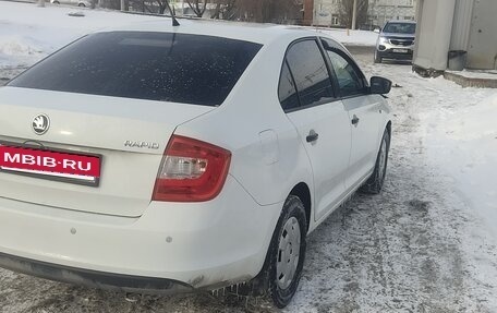 Skoda Rapid I, 2015 год, 890 000 рублей, 4 фотография