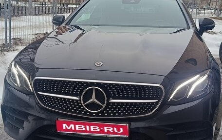 Mercedes-Benz E-Класс, 2018 год, 3 800 000 рублей, 1 фотография