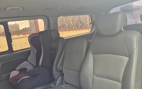 Hyundai Grand Starex Grand Starex I рестайлинг 2, 2010 год, 1 000 000 рублей, 4 фотография