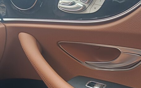 Mercedes-Benz E-Класс, 2018 год, 3 800 000 рублей, 12 фотография