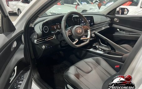 Hyundai Elantra, 2025 год, 1 990 000 рублей, 8 фотография