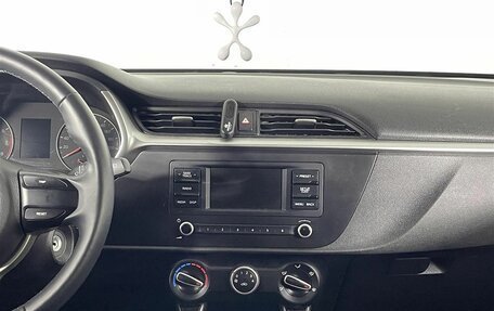 KIA Rio IV, 2021 год, 1 749 000 рублей, 13 фотография