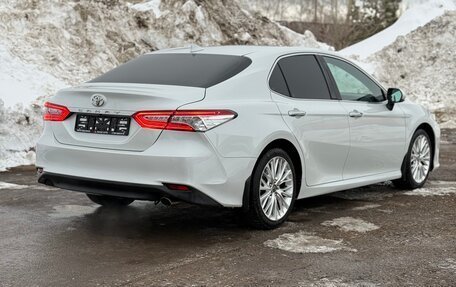 Toyota Camry, 2018 год, 2 930 000 рублей, 6 фотография