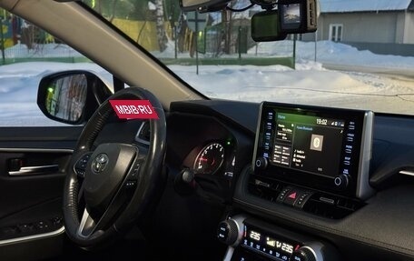 Toyota RAV4, 2020 год, 3 100 000 рублей, 13 фотография