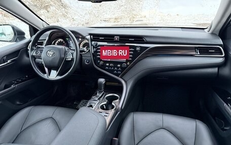 Toyota Camry, 2018 год, 2 930 000 рублей, 16 фотография