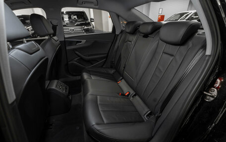 Audi A4, 2018 год, 3 160 000 рублей, 12 фотография