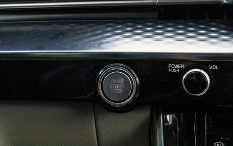 KIA Carnival, 2021 год, 4 400 000 рублей, 31 фотография