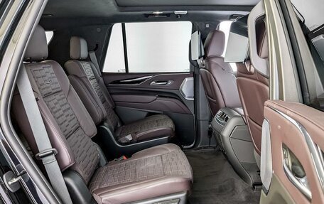 Cadillac Escalade V, 2023 год, 17 900 000 рублей, 12 фотография