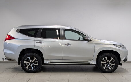 Mitsubishi Pajero Sport III рестайлинг, 2019 год, 3 625 000 рублей, 4 фотография