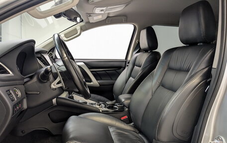 Mitsubishi Pajero Sport III рестайлинг, 2019 год, 3 625 000 рублей, 20 фотография