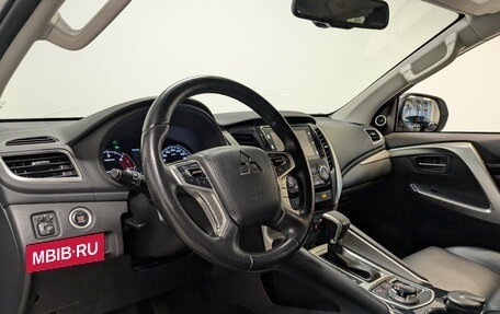 Mitsubishi Pajero Sport III рестайлинг, 2019 год, 3 625 000 рублей, 16 фотография