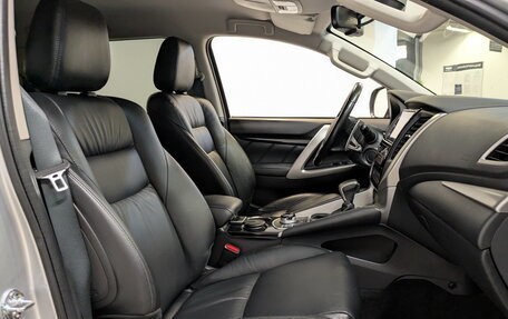 Mitsubishi Pajero Sport III рестайлинг, 2019 год, 3 625 000 рублей, 24 фотография