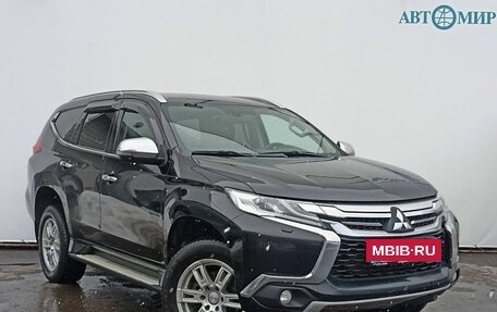 Mitsubishi Pajero Sport III рестайлинг, 2017 год, 2 695 000 рублей, 3 фотография