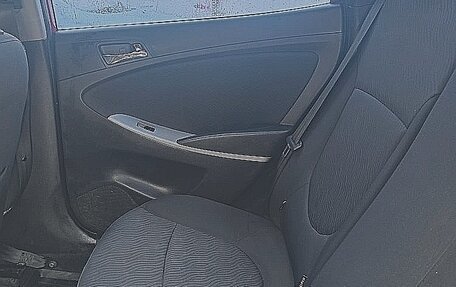 Hyundai Solaris II рестайлинг, 2012 год, 740 000 рублей, 6 фотография