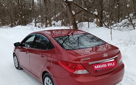 Hyundai Solaris II рестайлинг, 2012 год, 740 000 рублей, 3 фотография