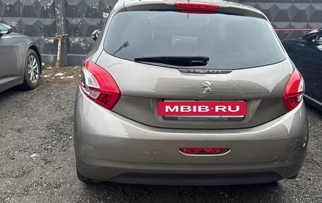 Peugeot 208 II, 2013 год, 620 000 рублей, 3 фотография