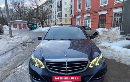 Mercedes-Benz E-Класс, 2013 год, 1 800 000 рублей, 2 фотография