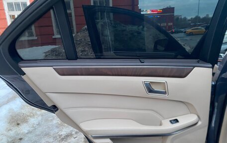 Mercedes-Benz E-Класс, 2013 год, 1 800 000 рублей, 8 фотография