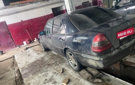 Mercedes-Benz C-Класс, 1997 год, 270 000 рублей, 4 фотография