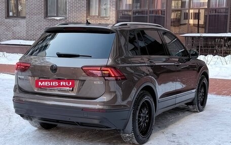 Volkswagen Tiguan II, 2019 год, 2 550 000 рублей, 2 фотография
