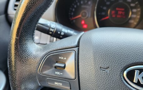 KIA Rio III рестайлинг, 2012 год, 900 000 рублей, 10 фотография