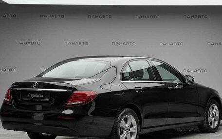 Mercedes-Benz E-Класс, 2020 год, 2 995 000 рублей, 5 фотография