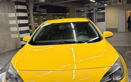 Opel Astra J, 2014 год, 950 000 рублей, 1 фотография