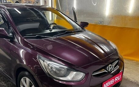 Hyundai Solaris II рестайлинг, 2012 год, 3 фотография