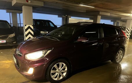 Hyundai Solaris II рестайлинг, 2012 год, 12 фотография