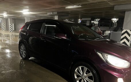 Hyundai Solaris II рестайлинг, 2012 год, 11 фотография